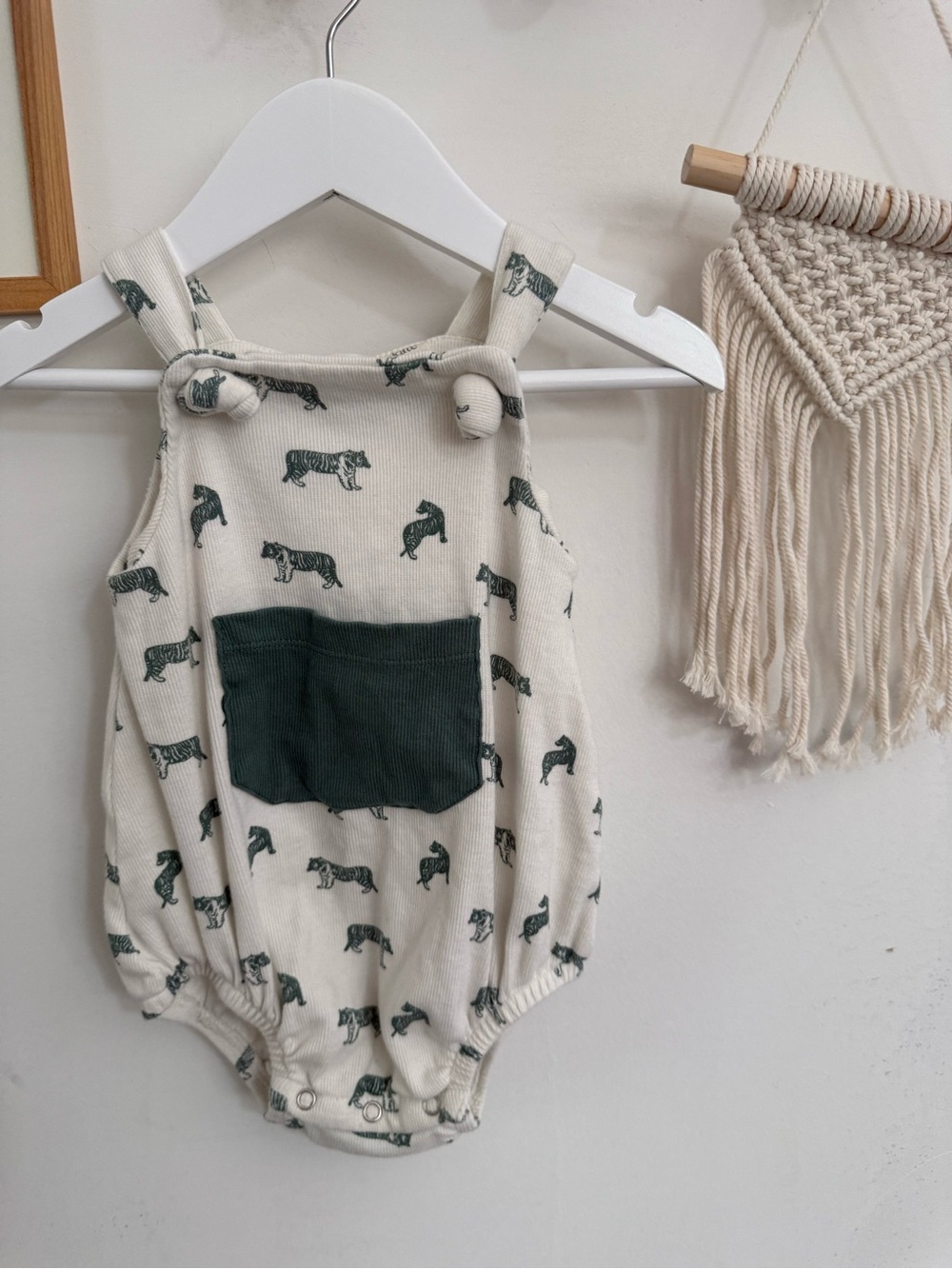 Kate Quinn - 12-18m - ribbed tiger print bubble romper